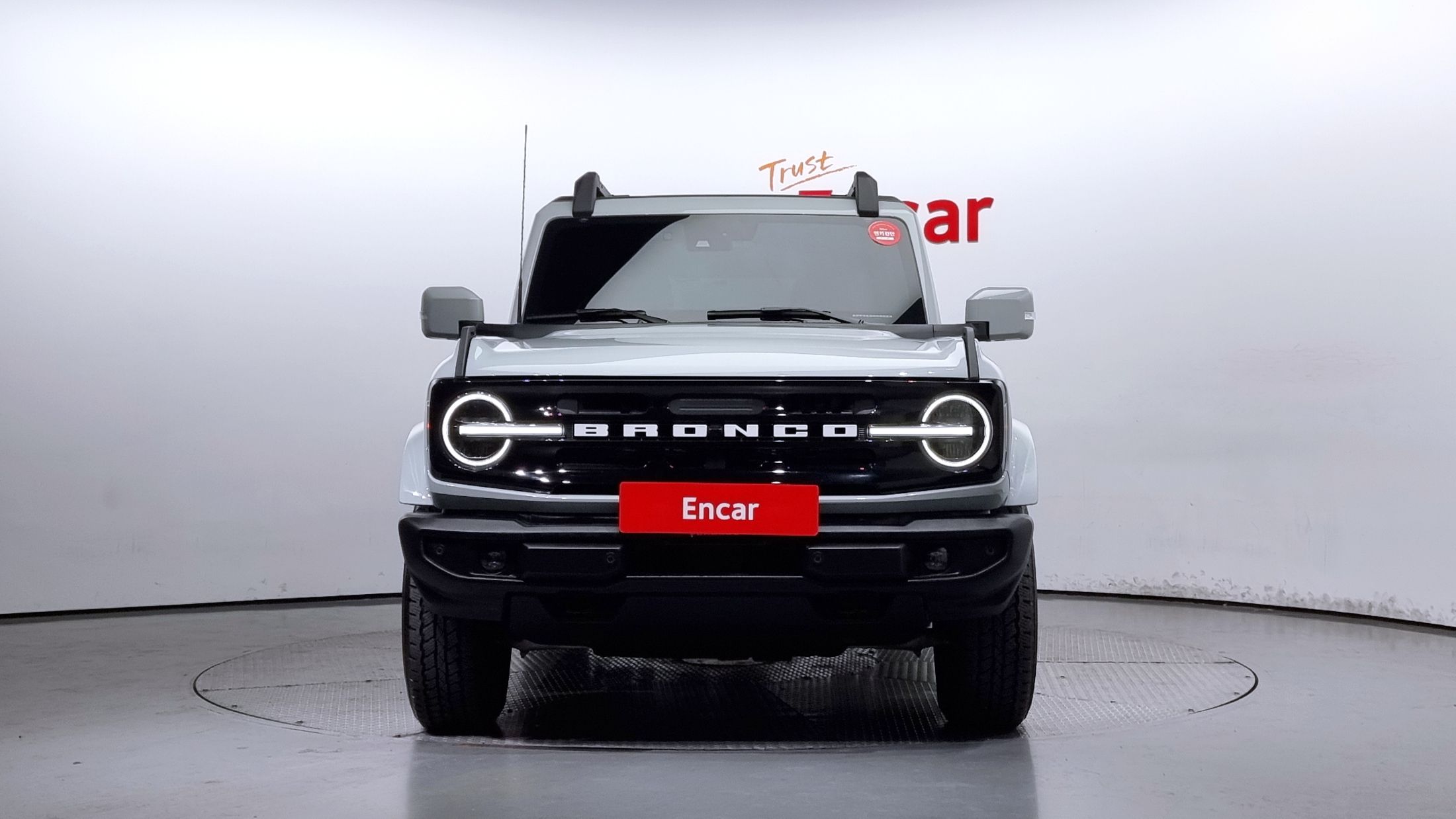 FORD BRONCO