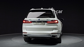 BMW X7 G07 2020