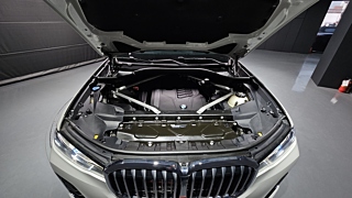 BMW X7 G07 2020