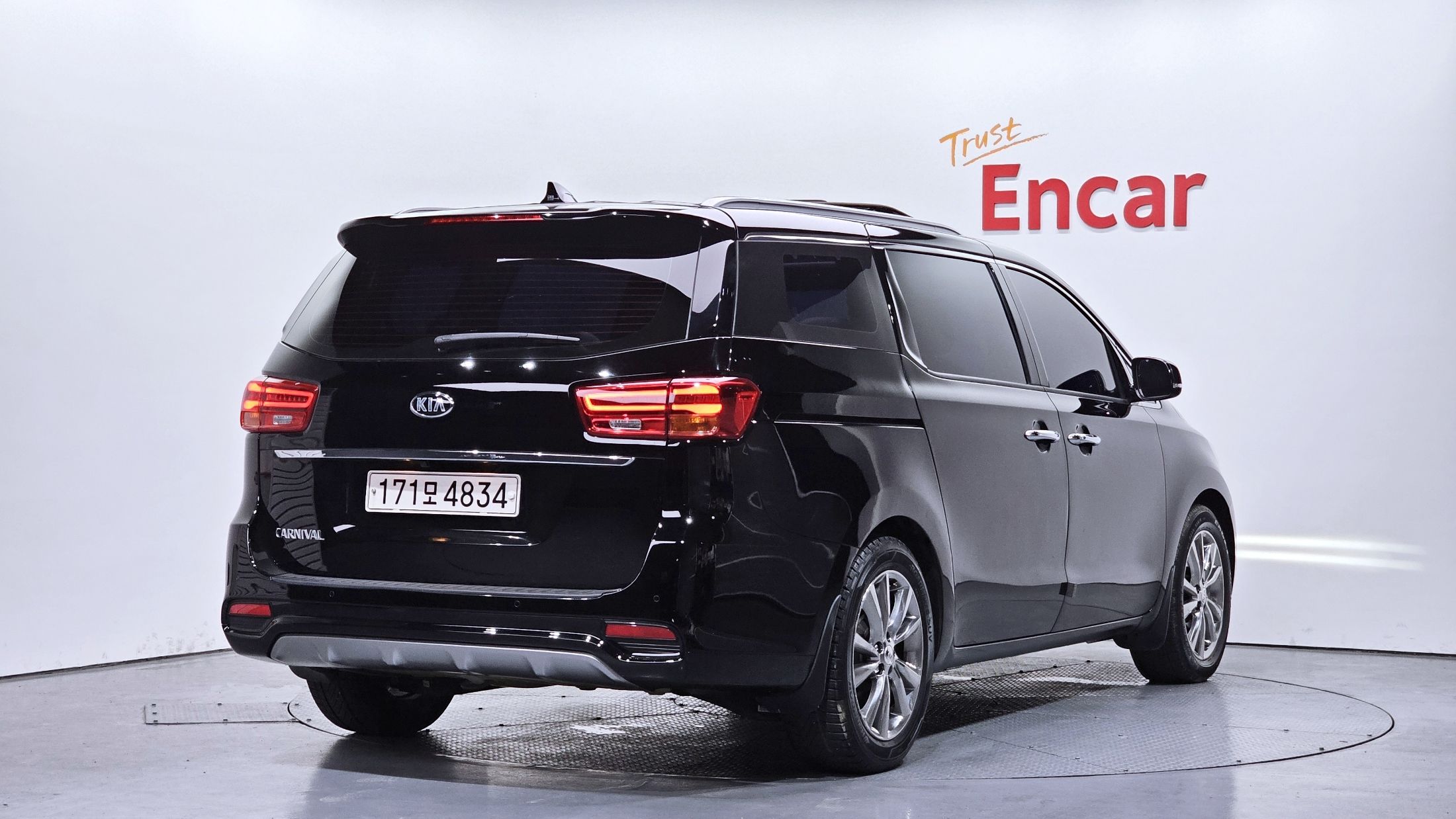 KIA CARNIVAL 2020