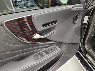 LEXUS LS500 2024