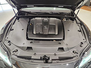 LEXUS LS500 2024
