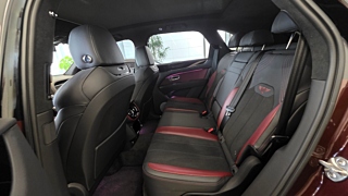 BENTLEY BENTAYGA 2023