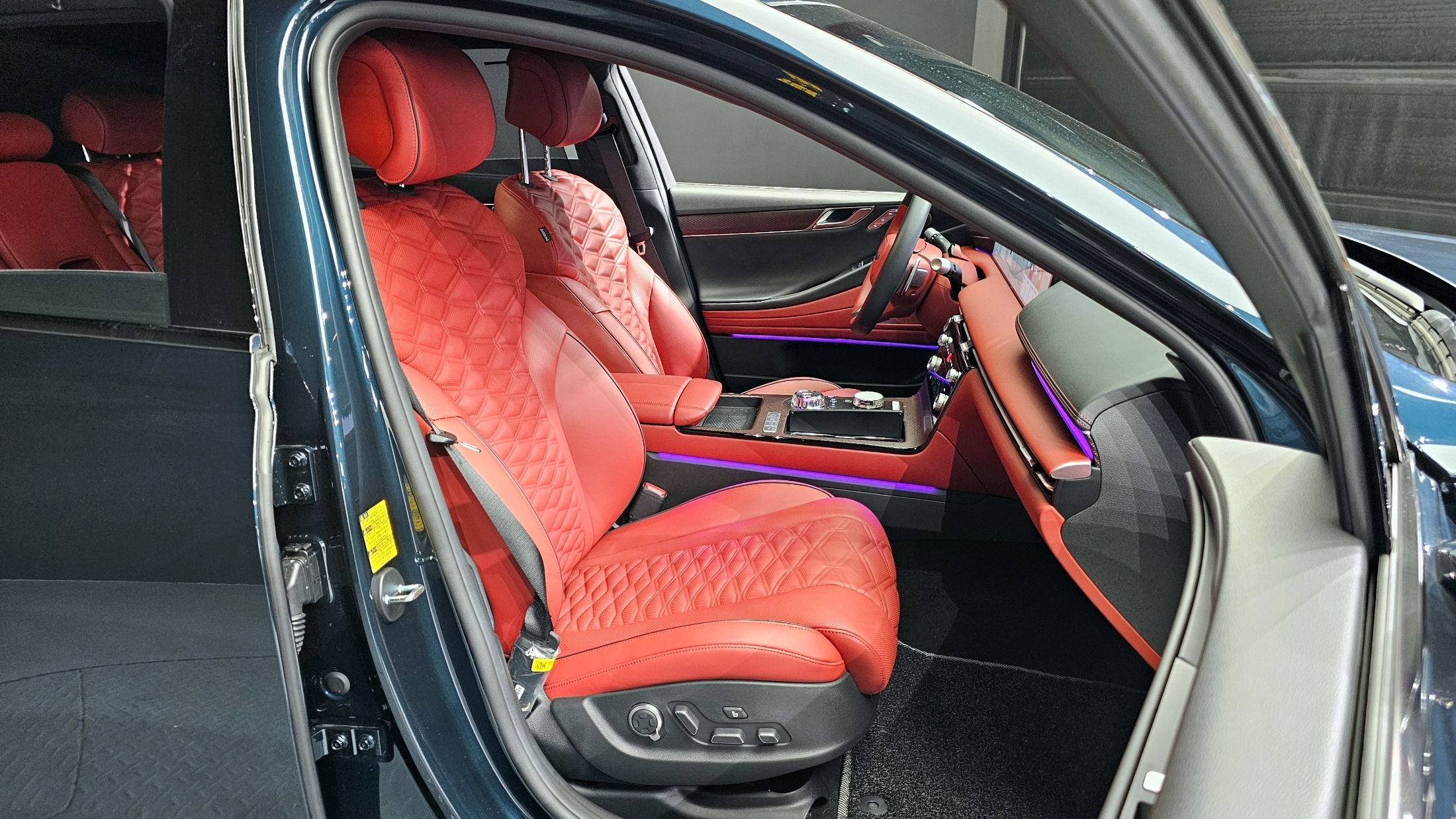 GENESIS G80 RG3 2024