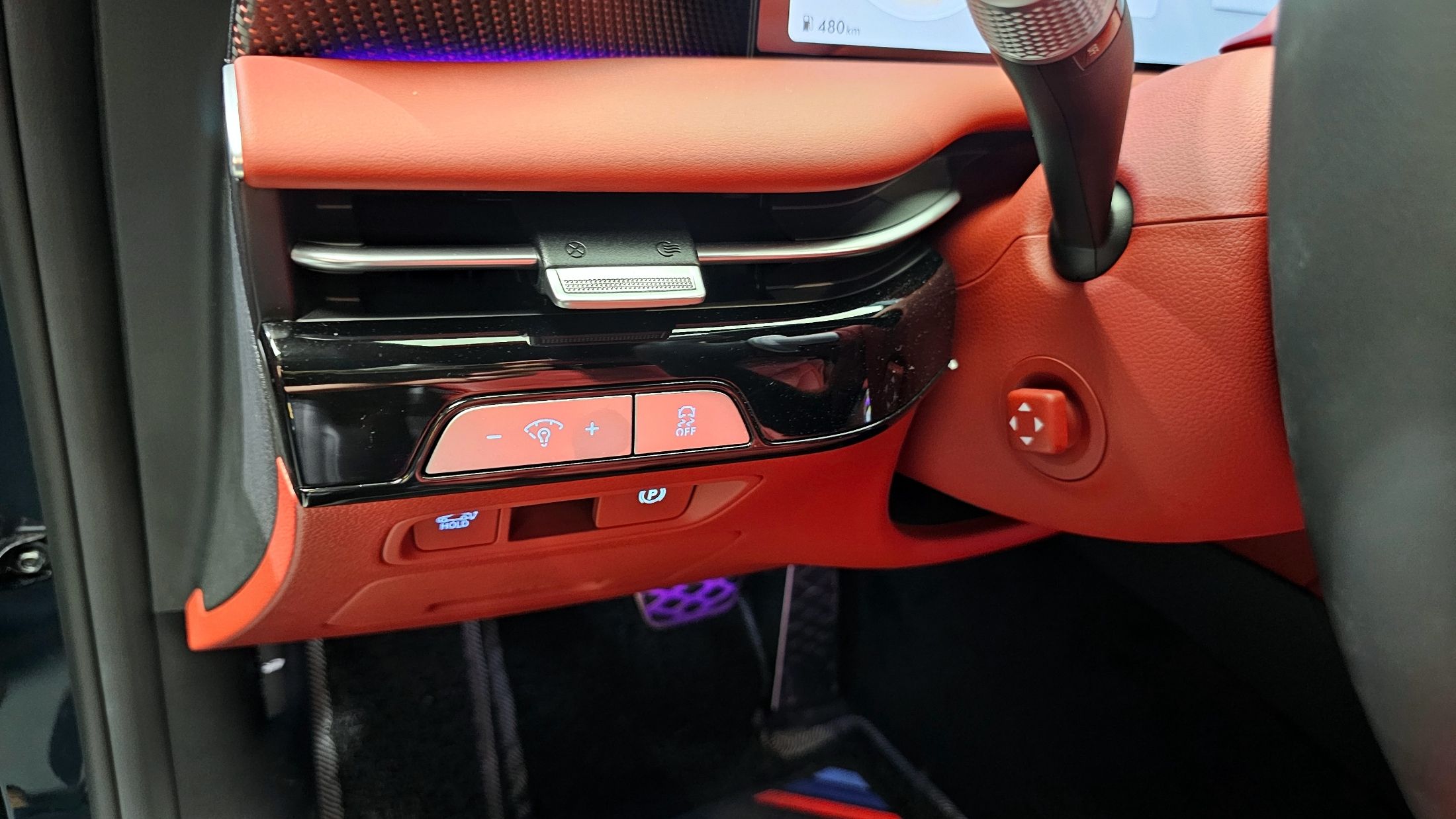 GENESIS G80 RG3 2024