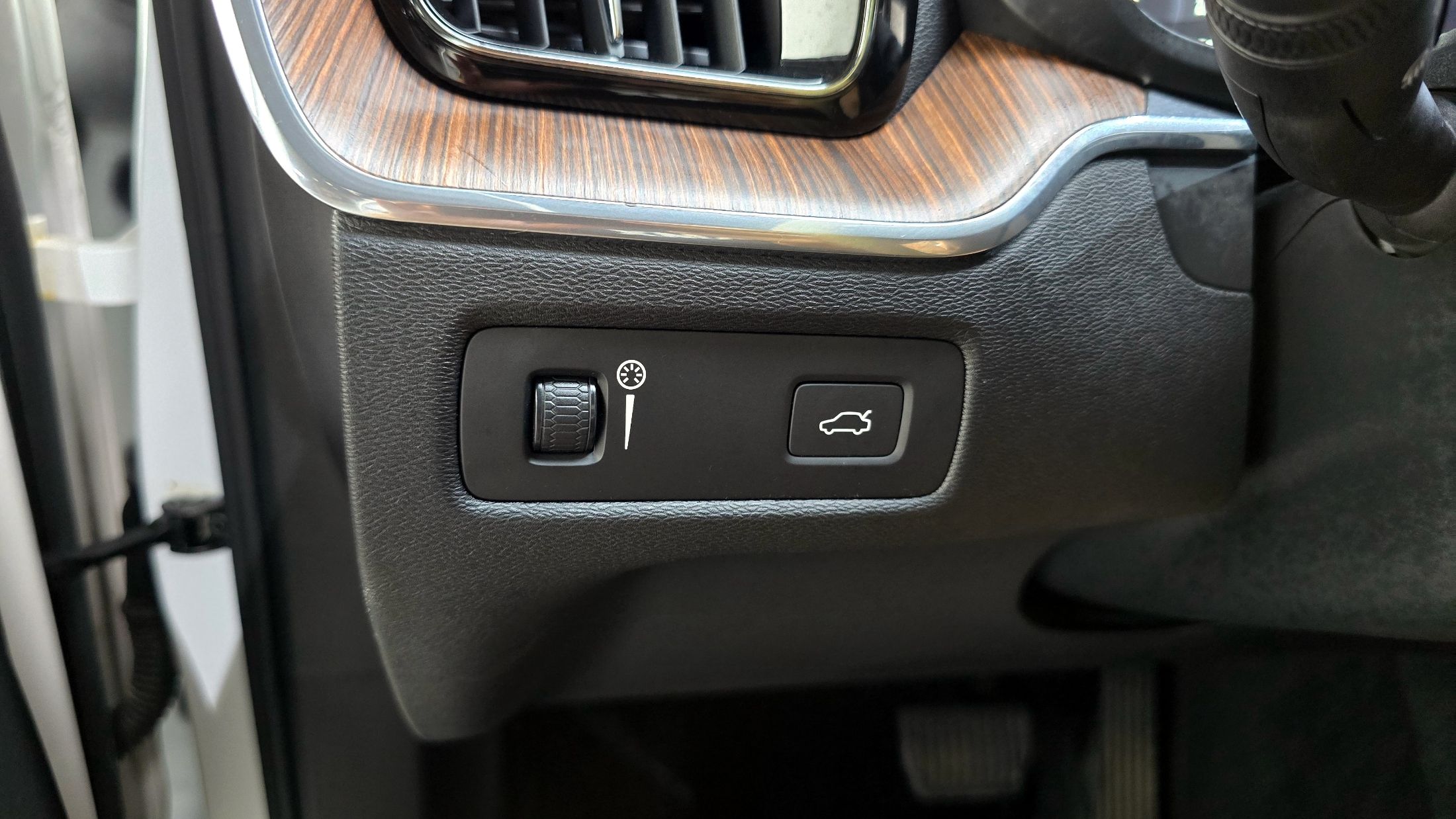 VOLVO XC60 2019