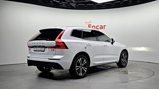 VOLVO XC60 2019