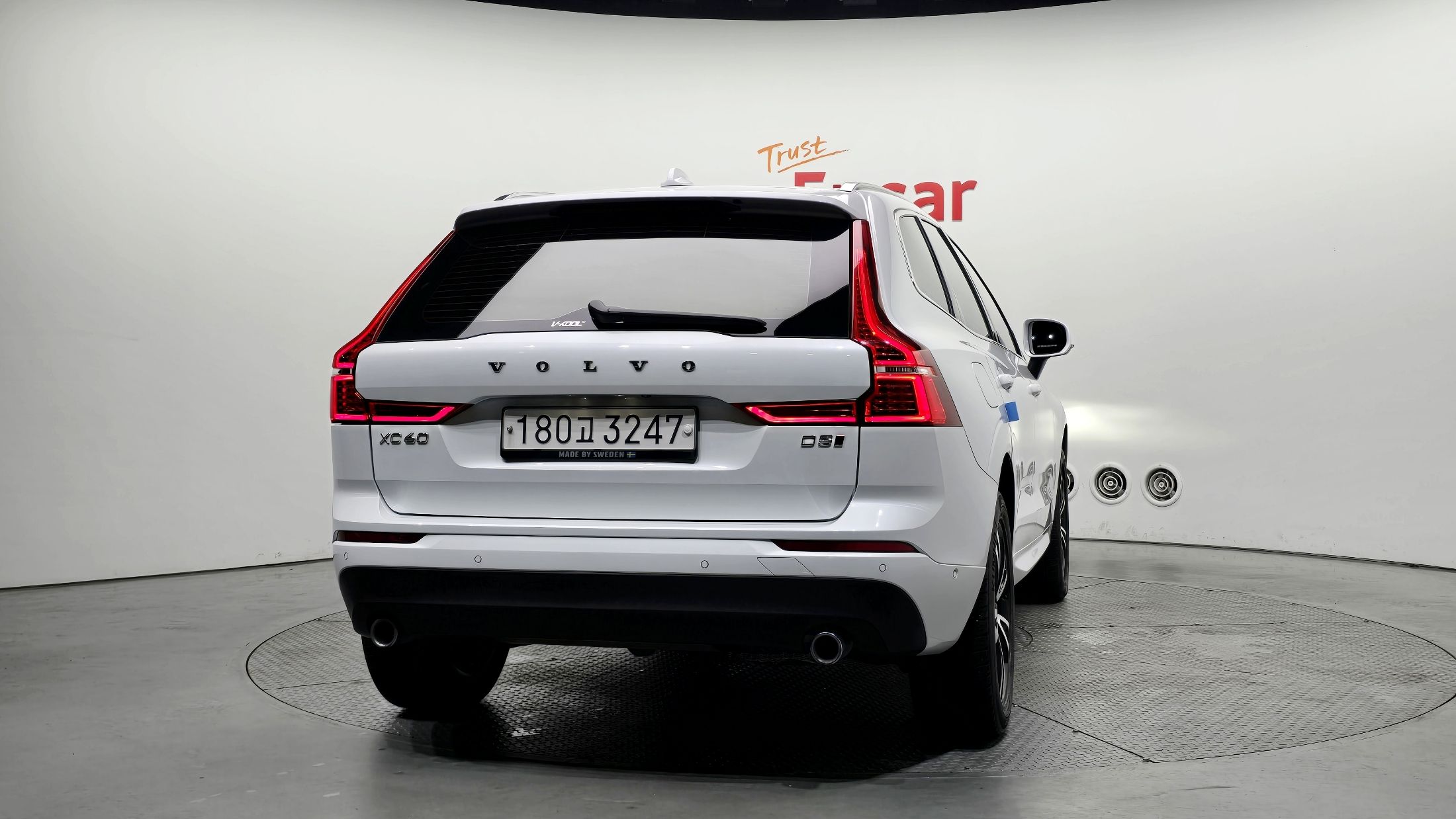 VOLVO XC60 2019