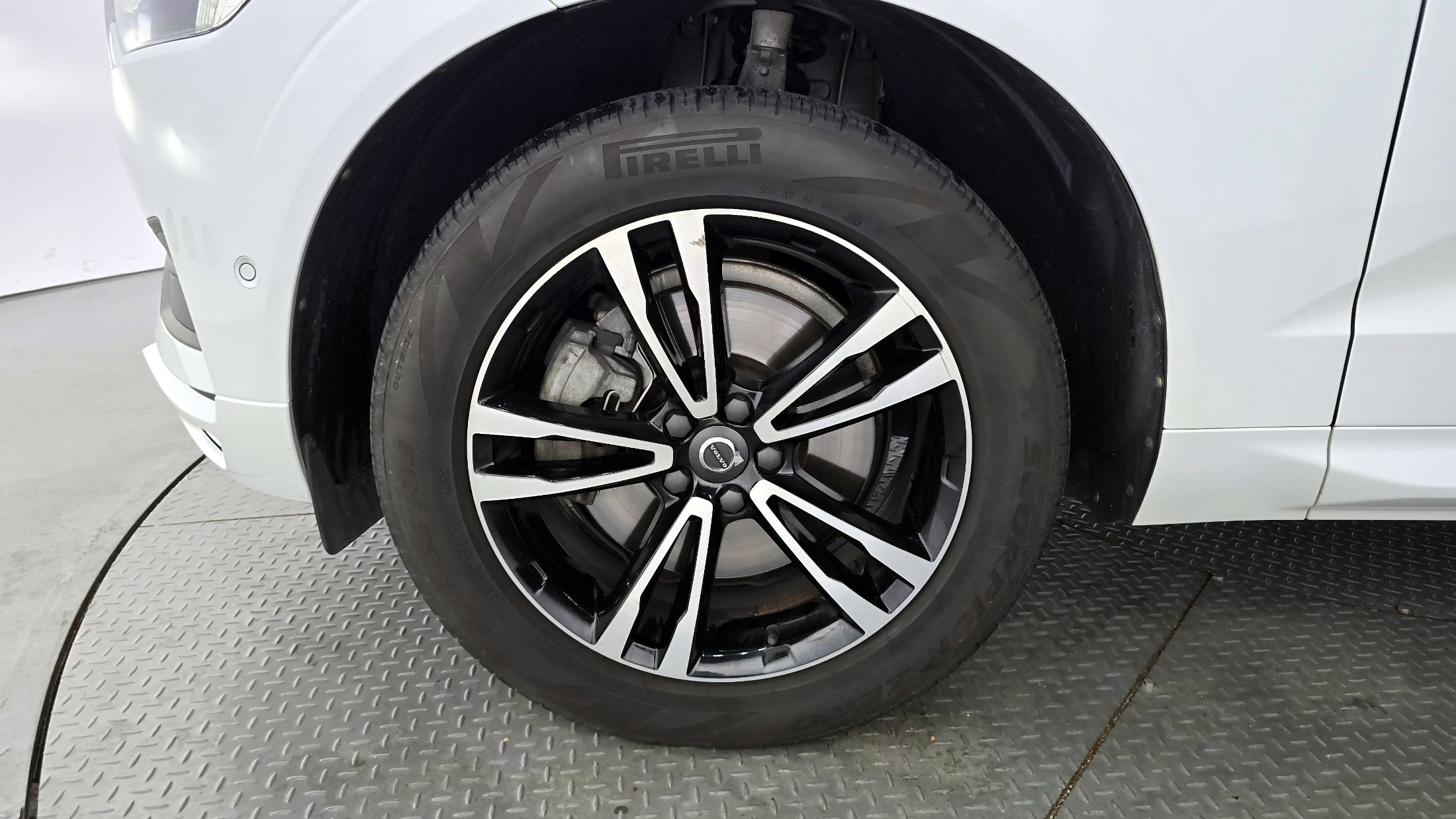 VOLVO XC60 2019