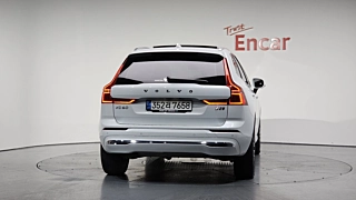 VOLVO XC60 2022