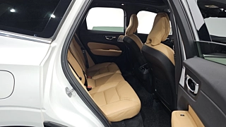VOLVO XC60 2022