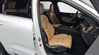 VOLVO XC60 2022