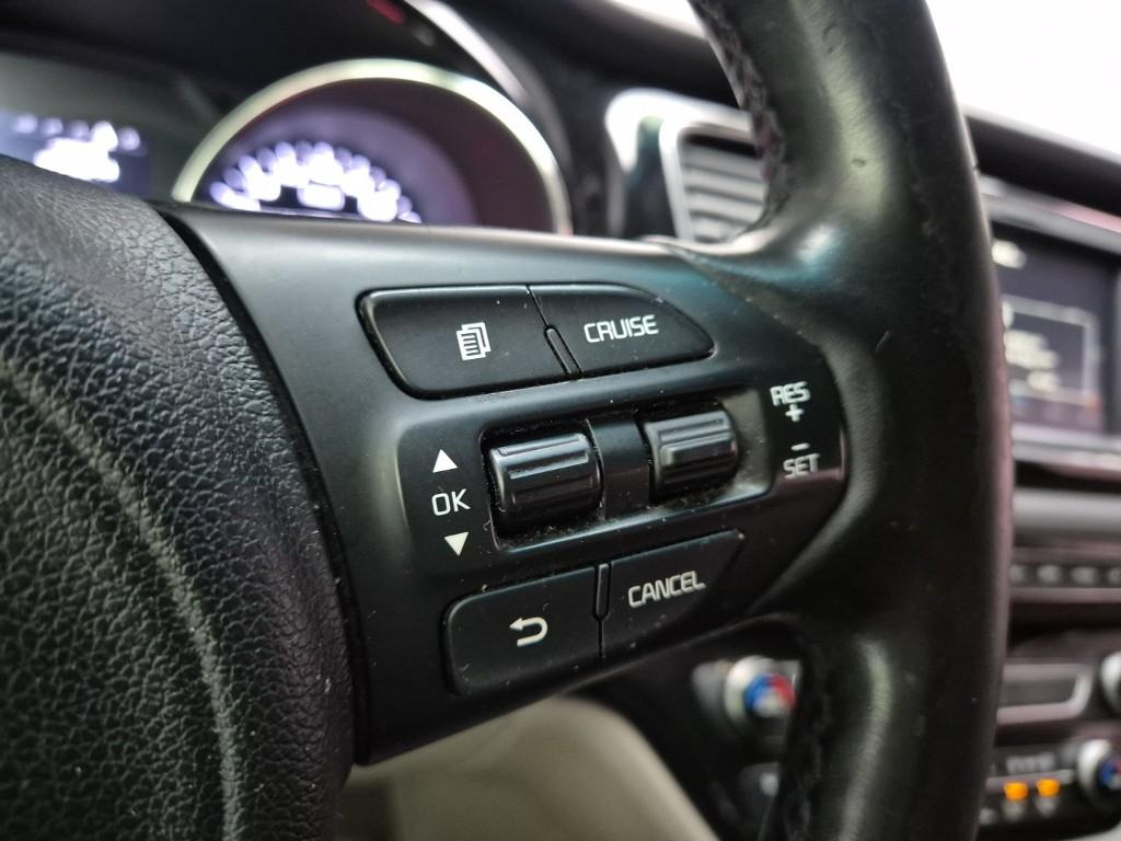 KIA CARNIVAL 2016