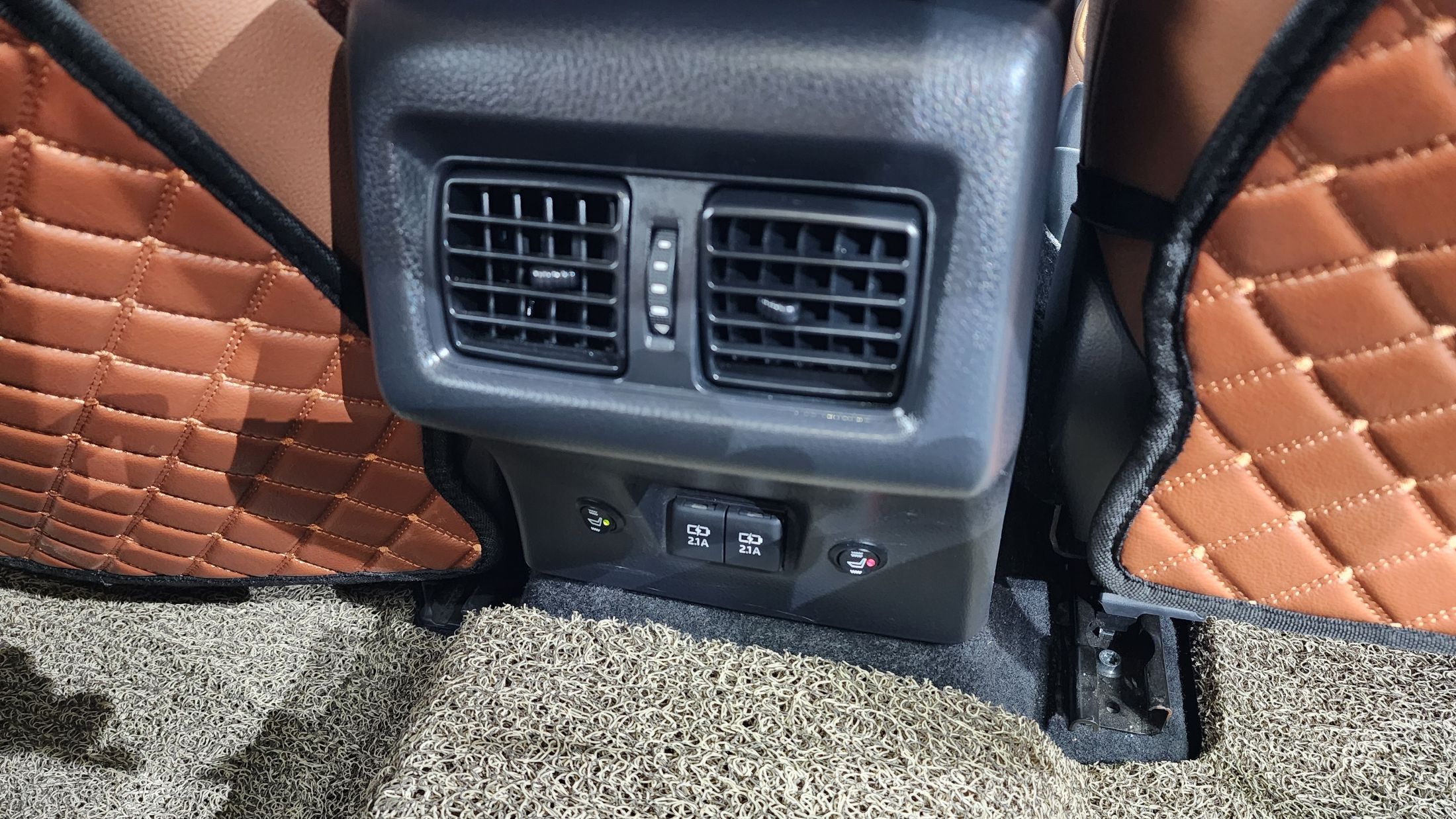 TOYOTA CAMRY XV70 2020