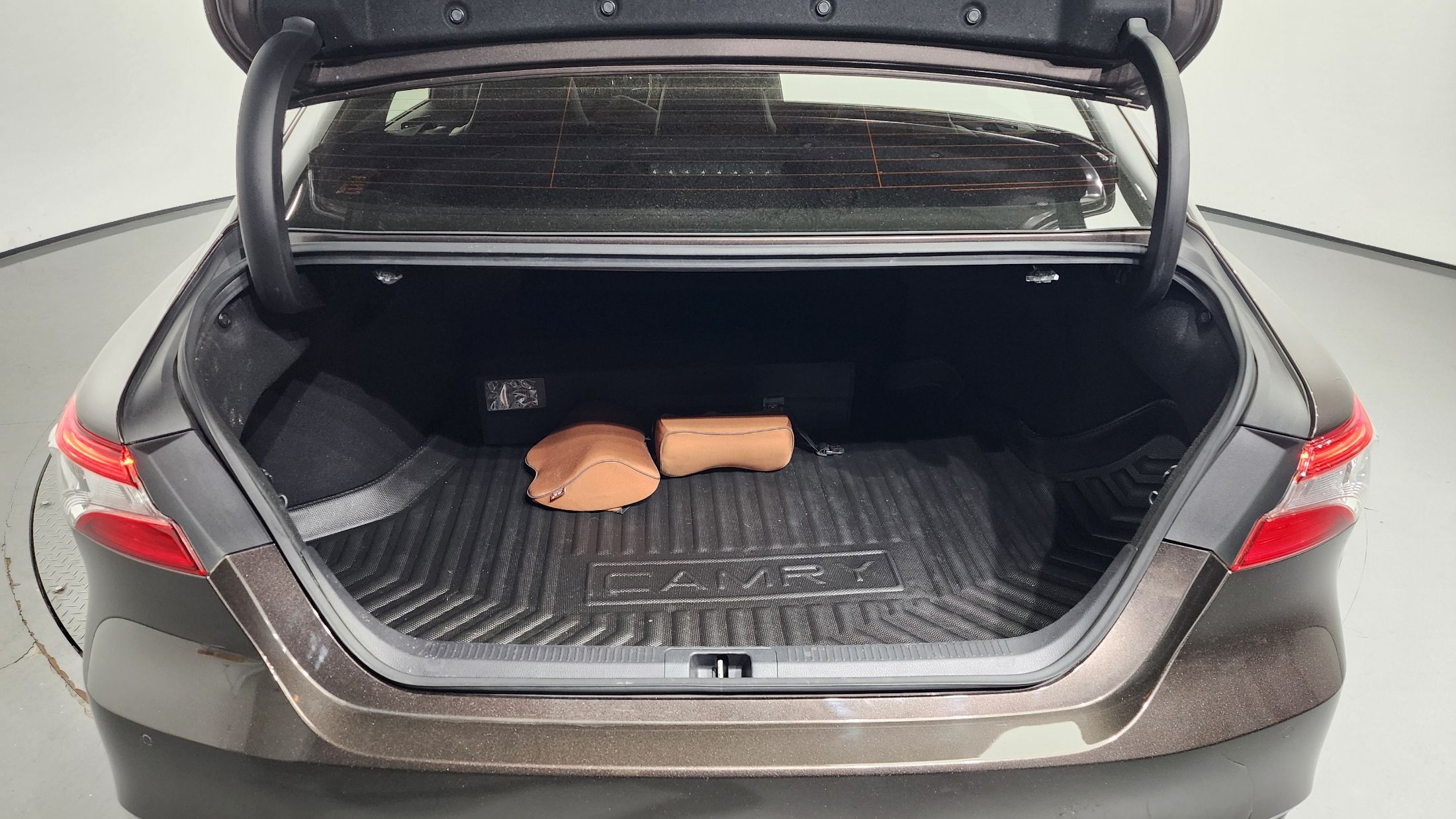 TOYOTA CAMRY XV70 2020