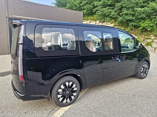 Заказать HYUNDAI STARIA