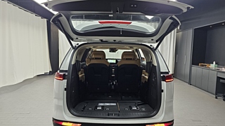 KIA CARNIVAL 2023