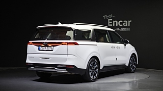 KIA CARNIVAL 2023