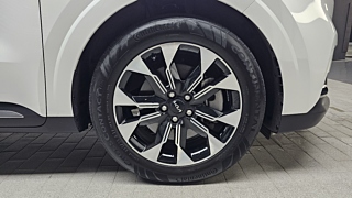 KIA CARNIVAL 2023