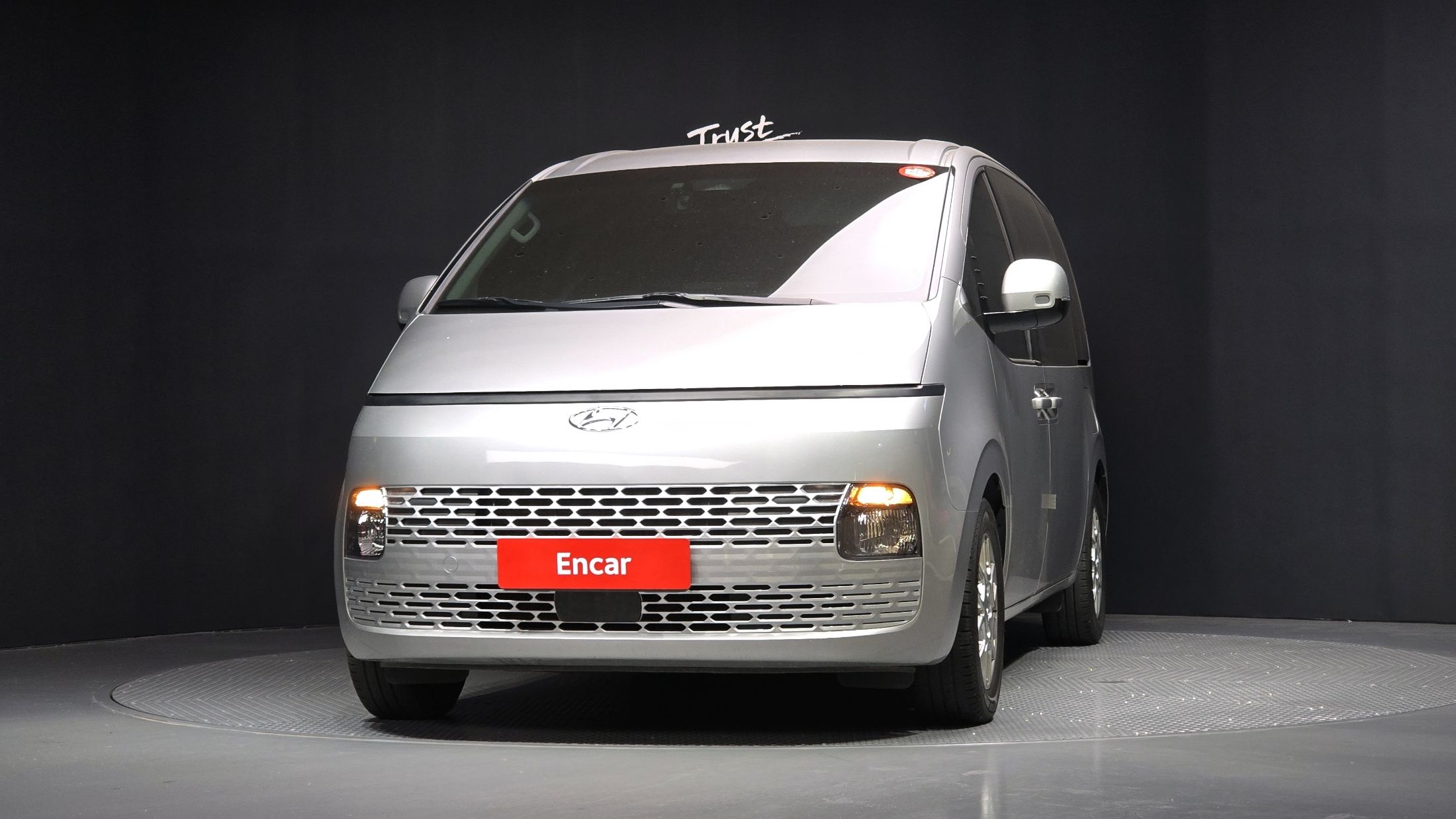 HYUNDAI STARIA 2023