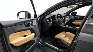VOLVO XC60 2022