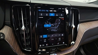 VOLVO XC60 2022