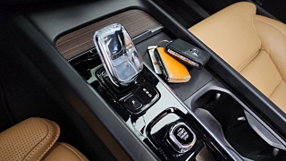 VOLVO XC60 2022