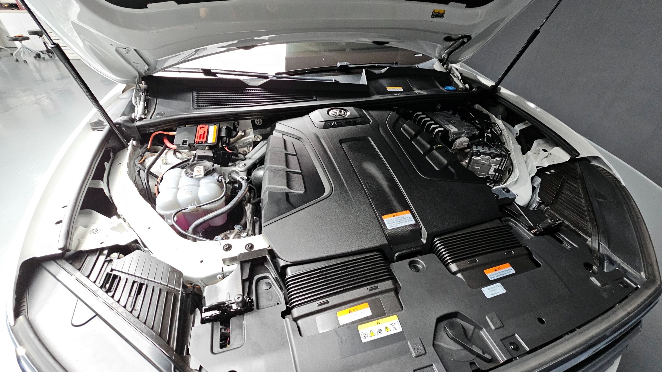 VOLKSWAGEN TOUAREG 2023