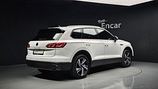 VOLKSWAGEN TOUAREG 2023