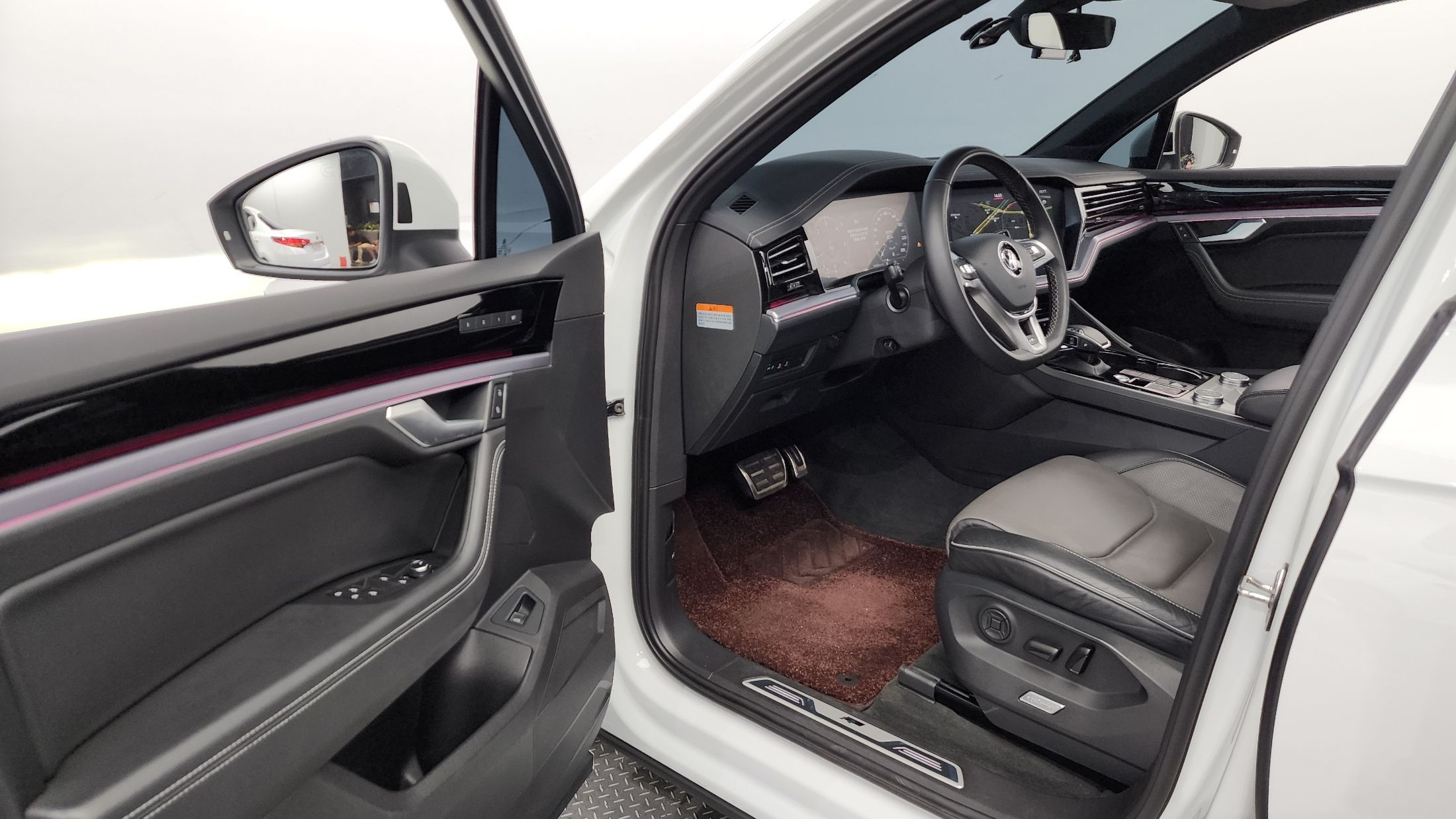 VOLKSWAGEN TOUAREG 2020