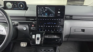 HYUNDAI STARIA  4WD Lounge 7 Seater 2021