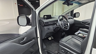 HYUNDAI STARIA  4WD Lounge 7 Seater 2021