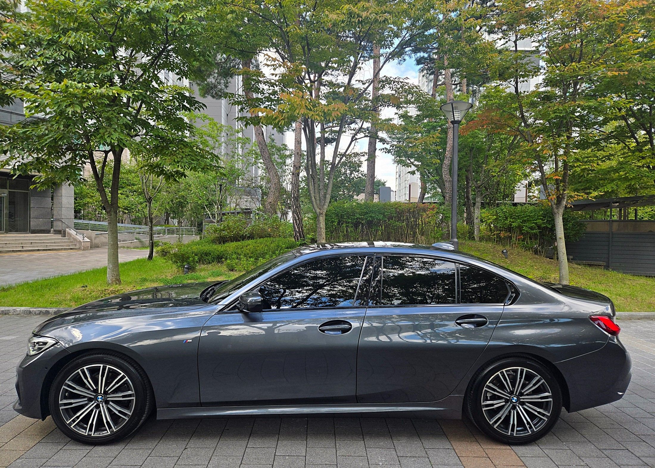 BMW 3-SERIES G20 2021