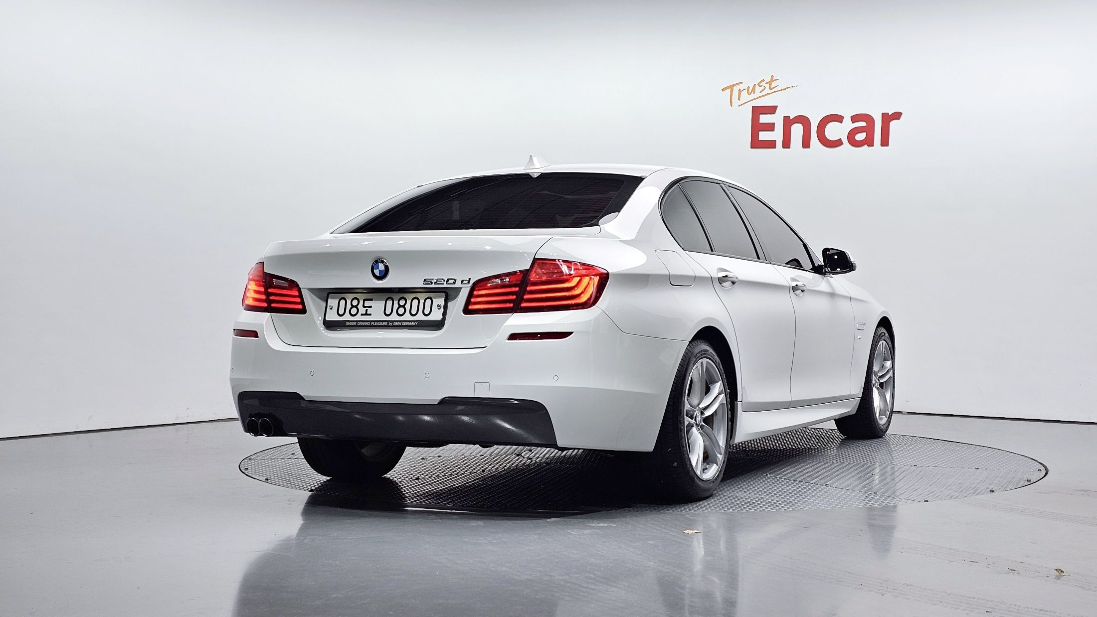 BMW 5-SERIES F10 2016