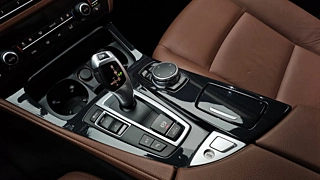 BMW 5-SERIES F10 2016