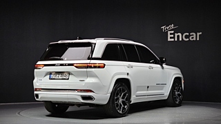 JEEP GRAND CHEROKEE WL 2023