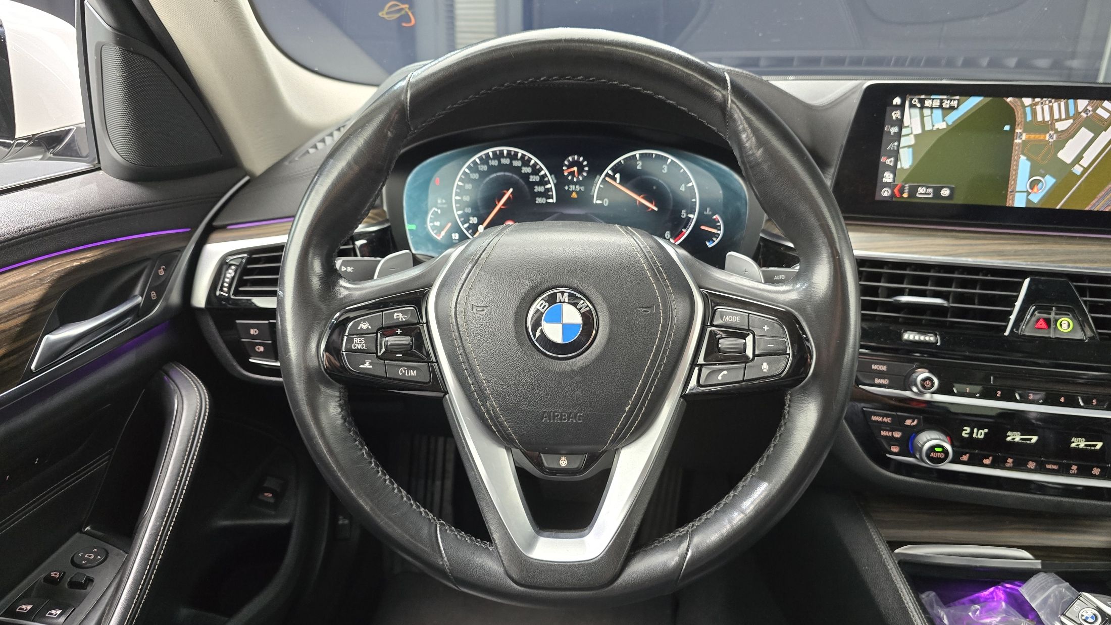 BMW 5-SERIES G30 2019