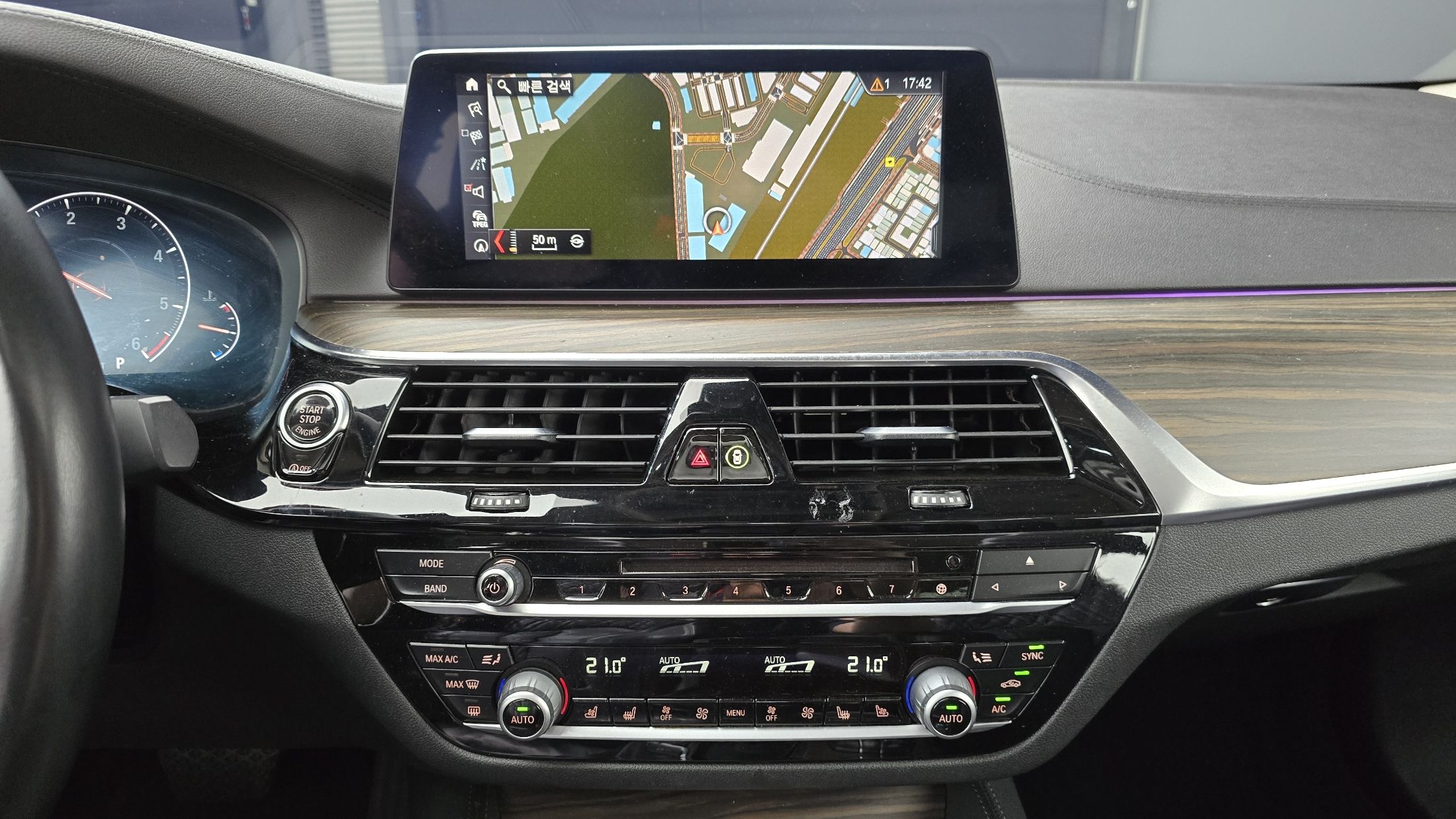 BMW 5-SERIES G30 2019