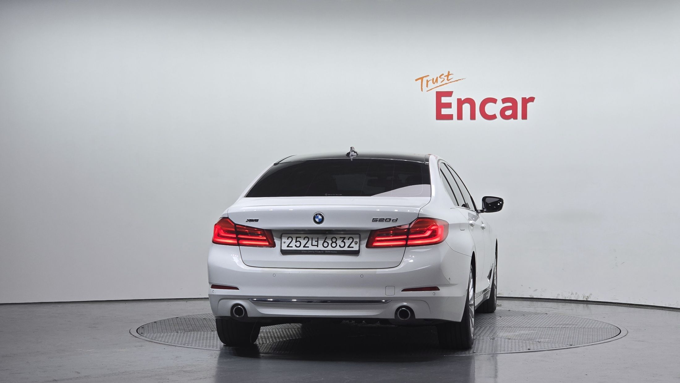 BMW 5-SERIES G30 2019