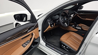 BMW 5-SERIES G30 2021