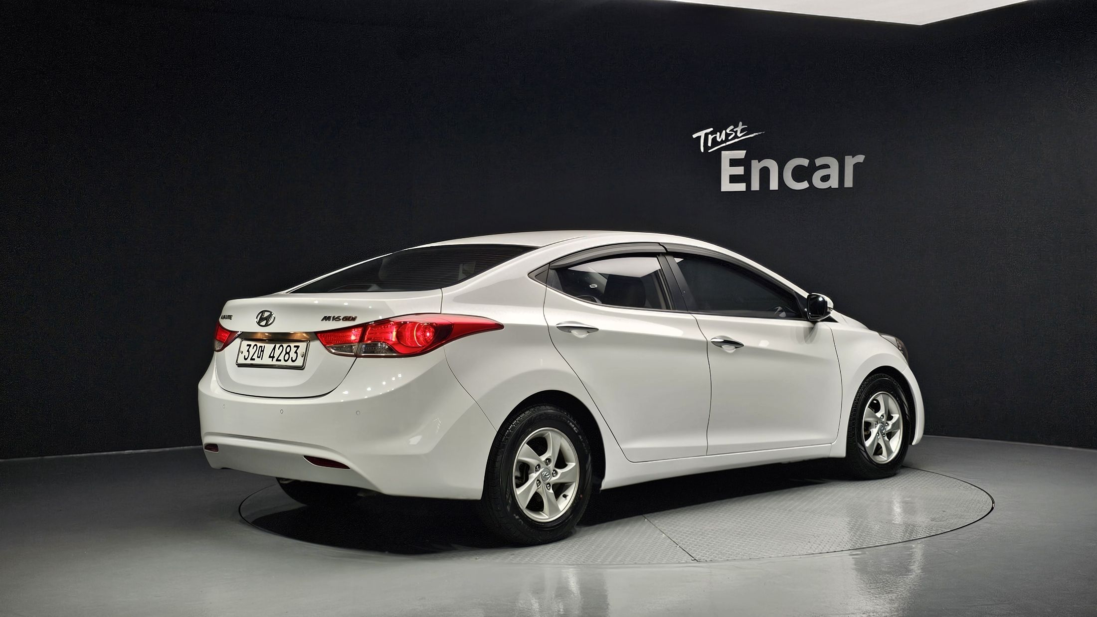 HYUNDAI AVANTE MD 2010