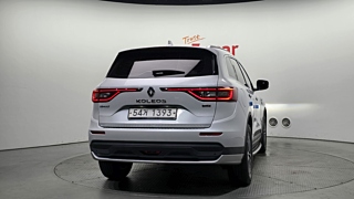 SAMSUNG QM6 2018