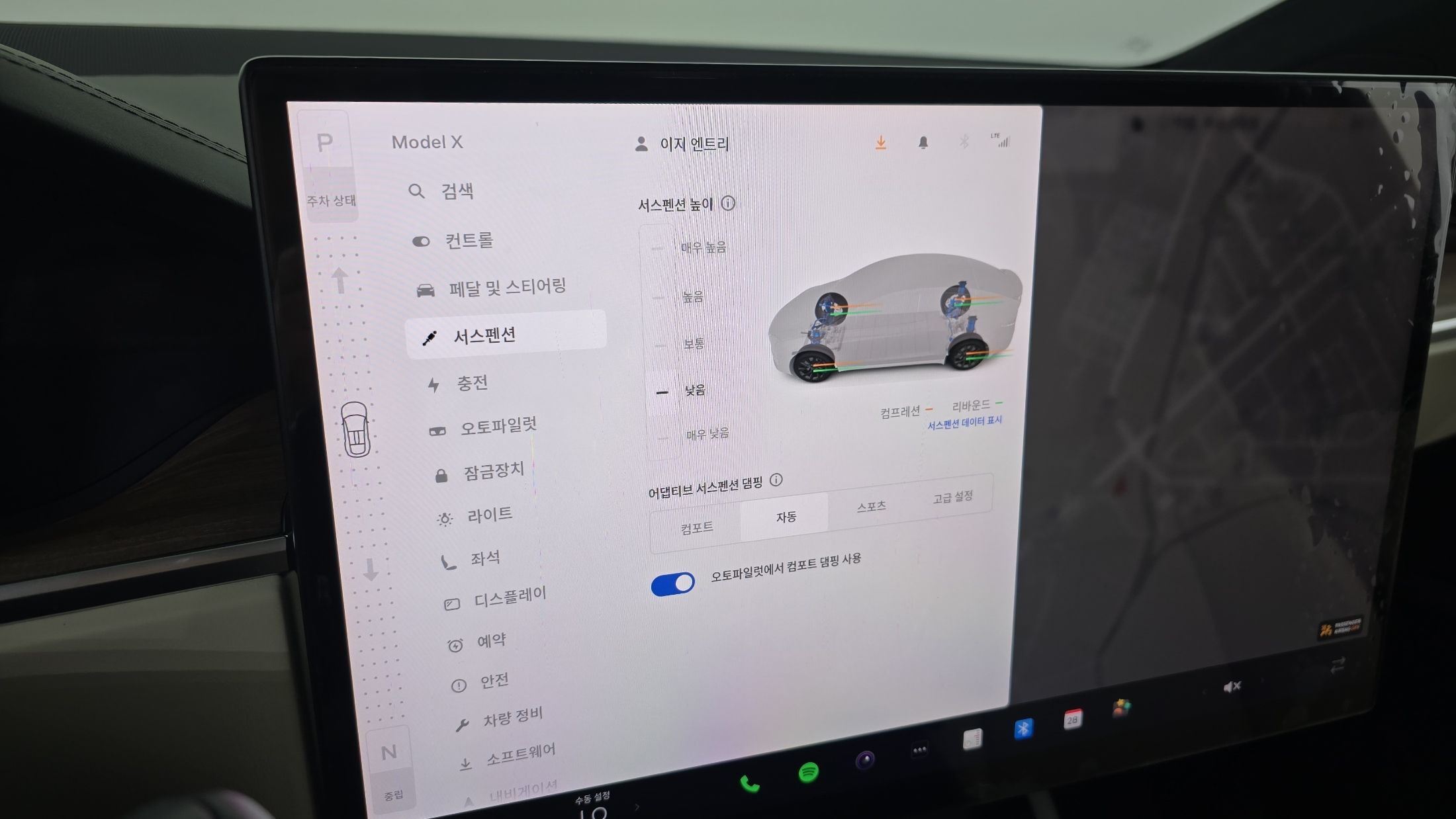 TESLA MODEL X 2024