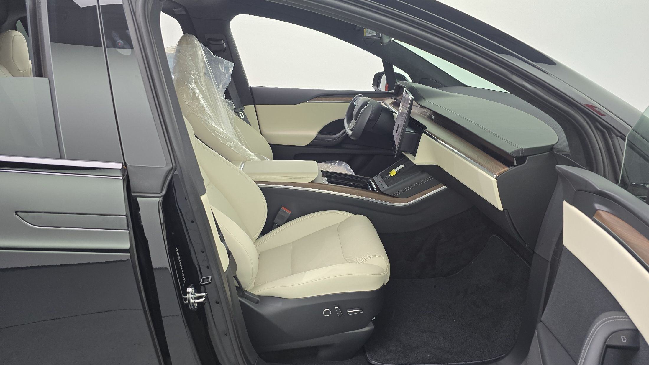 TESLA MODEL X 2024