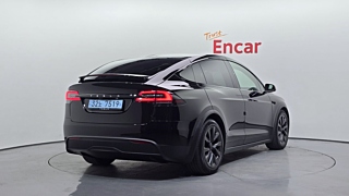 TESLA MODEL X 2024