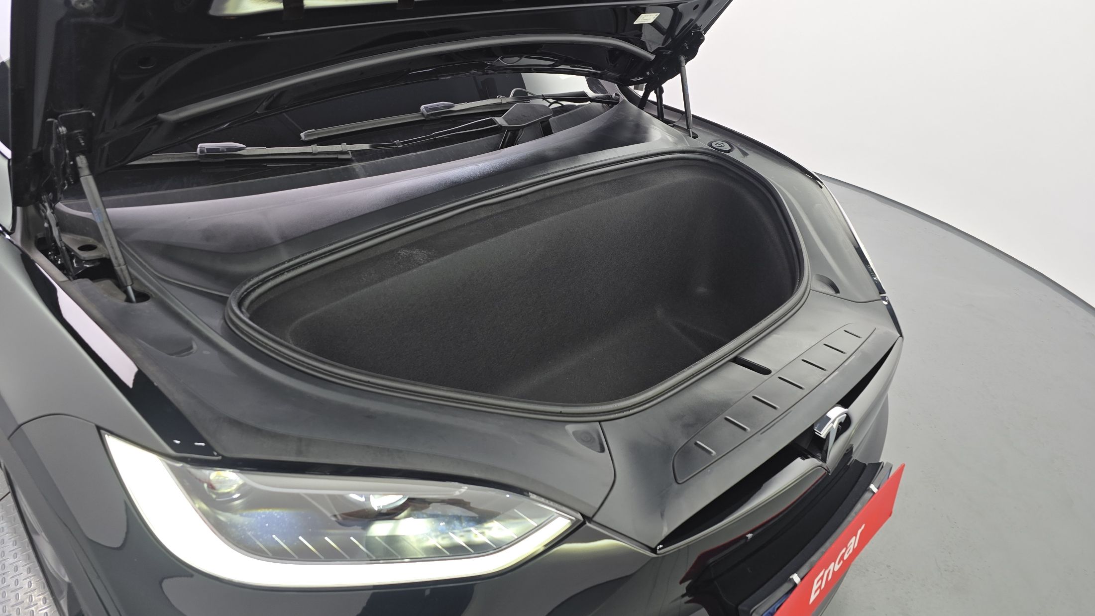 TESLA MODEL X 2024