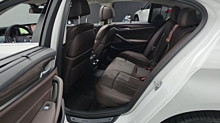 BMW 5-SERIES G30 2023