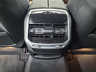 BMW 7-SERIES G70 2025