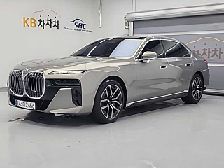 BMW 7-SERIES G70 2025