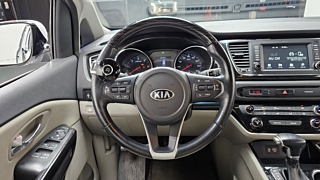 KIA CARNIVAL 2018